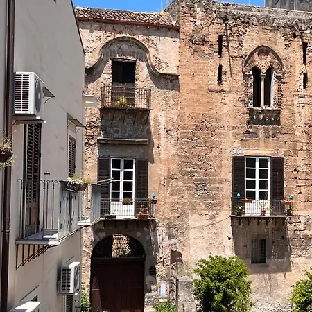 شقة Domus Conte Federico *